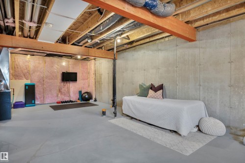 7490 Creighton Place, Edmonton, AB - Indoor Photo Showing Basement