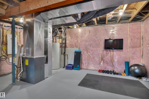 7490 Creighton Place, Edmonton, AB - Indoor Photo Showing Basement
