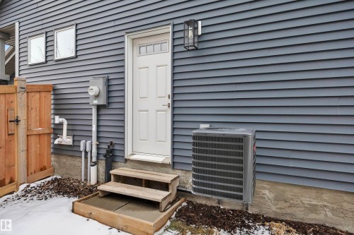 7490 Creighton Place, Edmonton, AB - Outdoor