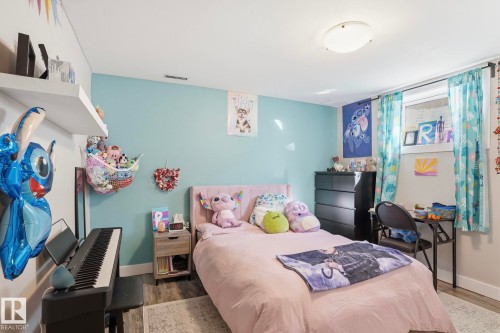 12 Evergreen Drive, St. Albert, AB - Indoor Photo Showing Bedroom