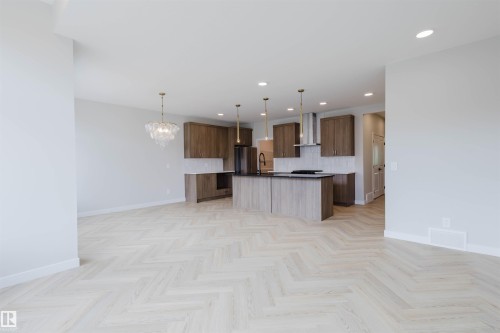 20632 43 Avenue, Edmonton, AB - Indoor Photo Showing Kitchen