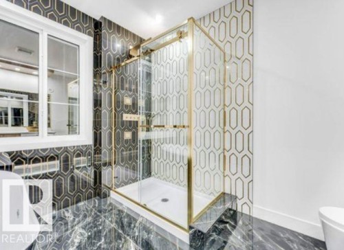 8418 Mayday Link, Edmonton, AB - Indoor Photo Showing Bathroom