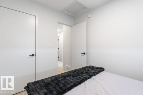 70 Westwind Drive, Spruce Grove, AB - Indoor Photo Showing Bedroom