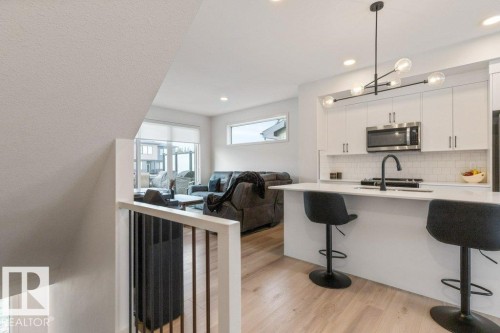 70 Westwind Drive, Spruce Grove, AB - Indoor Photo Showing Kitchen With Upgraded Kitchen