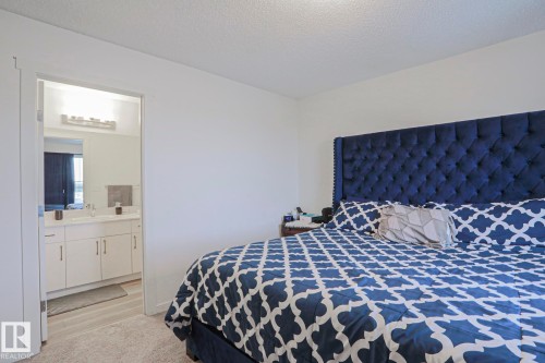 37 1530 Tamarack Boulevard, Edmonton, AB - Indoor Photo Showing Bedroom