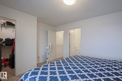 37 1530 Tamarack Boulevard, Edmonton, AB - Indoor Photo Showing Bedroom
