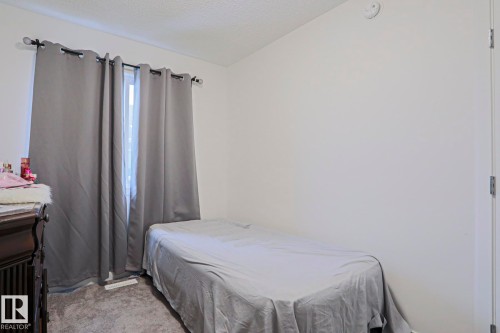 37 1530 Tamarack Boulevard, Edmonton, AB - Indoor Photo Showing Bedroom