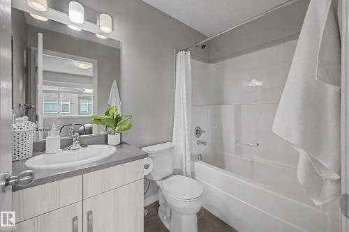 51 7503 Getty Gate, Edmonton, AB - Indoor Photo Showing Bathroom