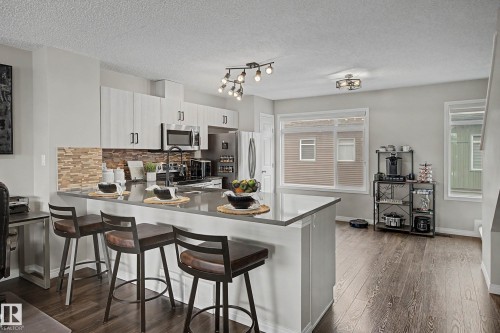 51 7503 Getty Gate, Edmonton, AB - Indoor Photo Showing Kitchen