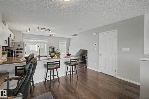51 7503 Getty Gate, Edmonton, AB - Indoor Photo Showing Dining Room
