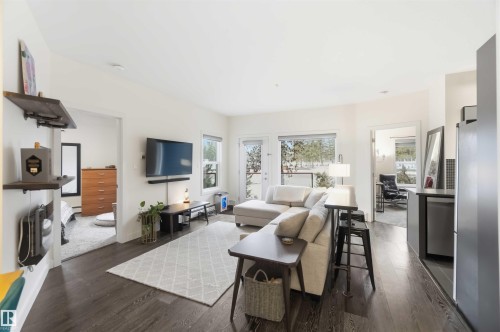 114 10611 117 Street  Edmonton, AB T5H 0G6