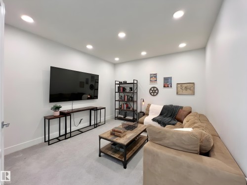 6055 King Landing Landing, Edmonton, AB - Indoor