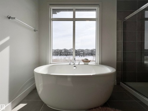 6055 King Landing Landing, Edmonton, AB - Indoor Photo Showing Bathroom