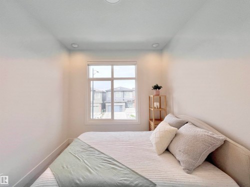6055 King Landing Landing, Edmonton, AB - Indoor Photo Showing Bedroom