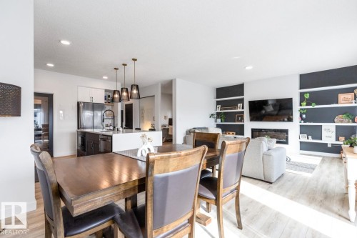 19147 22 Avenue, Edmonton, AB - Indoor Photo Showing Dining Room