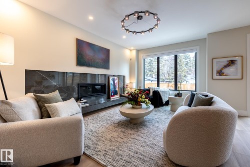 9503 142 Street, Edmonton, AB - Indoor