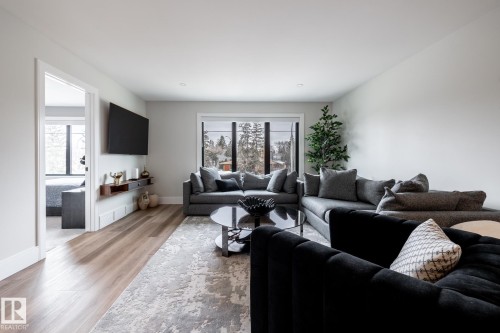 Over Sized Upper Bonus Room. - 9503 142 Street, Edmonton, AB - Indoor Photo Showing Living Room