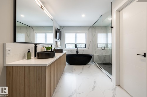 9503 142 Street, Edmonton, AB - Indoor