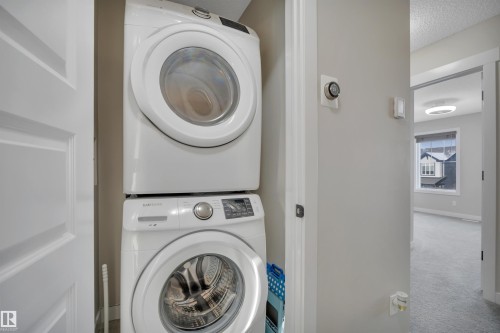 8021 Orchards Green, Edmonton, AB - Indoor Photo Showing Laundry Room