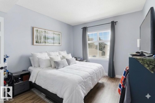 11 1179 Summerside Drive, Edmonton, AB - Indoor Photo Showing Bedroom
