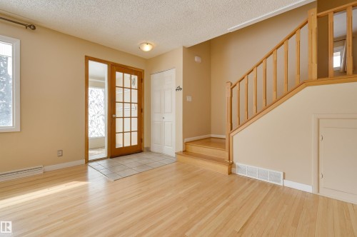 15914 92A Avenue, Edmonton, AB - Indoor Photo Showing Other Room