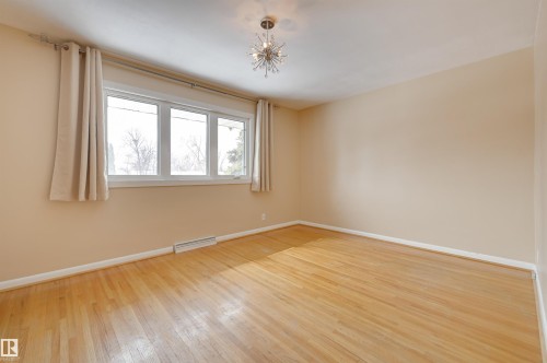 15914 92A Avenue, Edmonton, AB - Indoor Photo Showing Other Room
