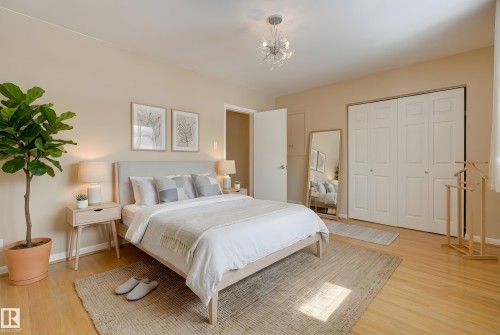 15914 92A Avenue, Edmonton, AB - Indoor Photo Showing Bedroom