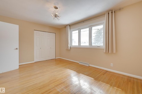 15914 92A Avenue, Edmonton, AB - Indoor Photo Showing Other Room