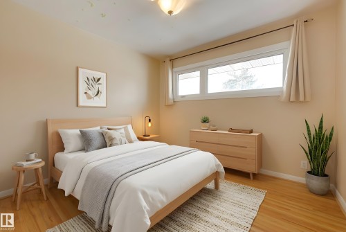 15914 92A Avenue, Edmonton, AB - Indoor Photo Showing Bedroom
