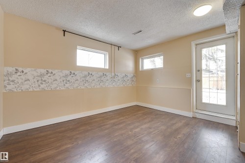 15914 92A Avenue, Edmonton, AB - Indoor Photo Showing Other Room