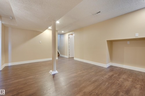 15914 92A Avenue, Edmonton, AB - Indoor Photo Showing Other Room