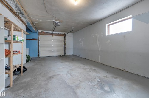 15914 92A Avenue, Edmonton, AB - Indoor Photo Showing Garage