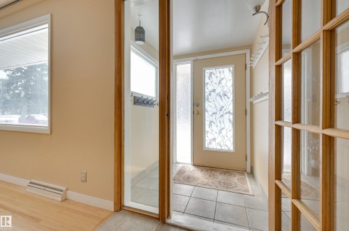 15914 92A Avenue, Edmonton, AB - Indoor Photo Showing Other Room