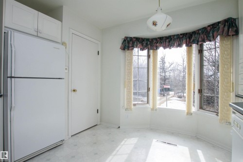 9539 88 Avenue, Edmonton, AB - Indoor Photo Showing Other Room