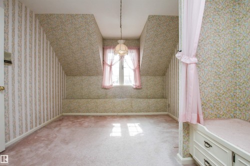 9539 88 Avenue, Edmonton, AB - Indoor Photo Showing Other Room
