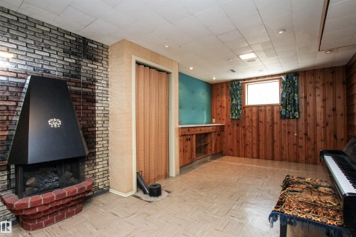 9539 88 Avenue, Edmonton, AB - Indoor With Fireplace