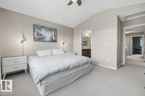 664 Secord Boulevard, Edmonton, AB - Indoor Photo Showing Bedroom
