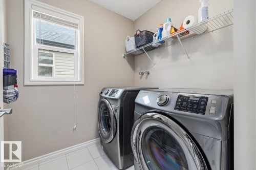 664 Secord Boulevard, Edmonton, AB - Indoor Photo Showing Laundry Room