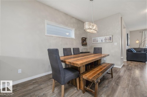 664 Secord Boulevard, Edmonton, AB - Indoor Photo Showing Dining Room