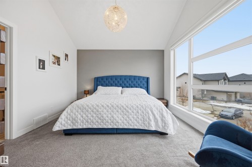 7123 Cardinal Way, Edmonton, AB - Indoor Photo Showing Bedroom