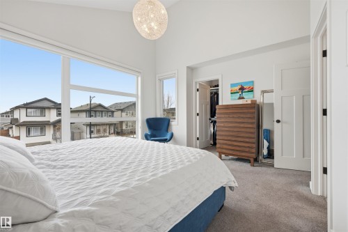 7123 Cardinal Way, Edmonton, AB - Indoor Photo Showing Bedroom