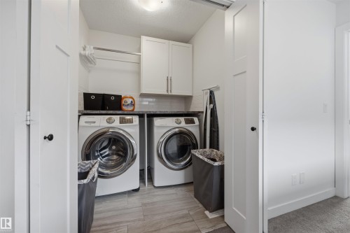 7123 Cardinal Way, Edmonton, AB - Indoor Photo Showing Laundry Room