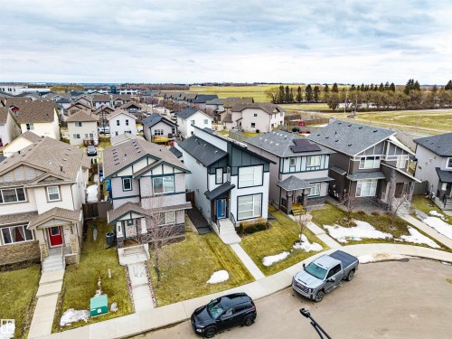 7123 Cardinal Way, Edmonton, AB - Outdoor
