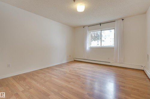 106 11915 106 Avenue, Edmonton, AB - Indoor Photo Showing Other Room