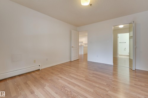 106 11915 106 Avenue, Edmonton, AB - Indoor Photo Showing Other Room