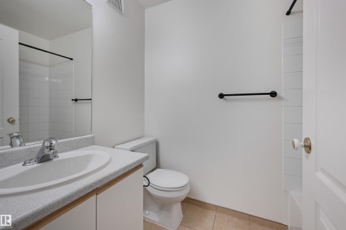 106 11915 106 Avenue, Edmonton, AB - Indoor Photo Showing Bathroom