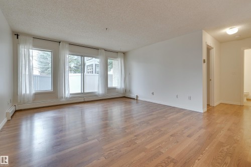 106 11915 106 Avenue, Edmonton, AB - Indoor Photo Showing Other Room