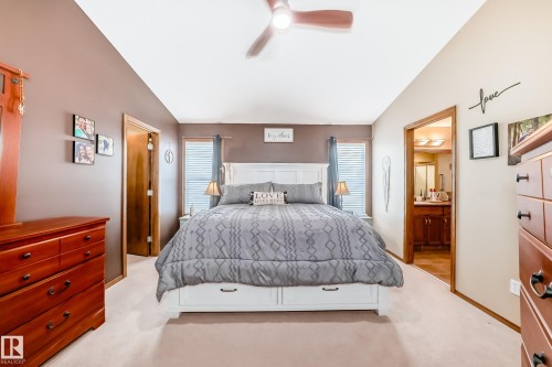 9 Linksview Cv, Spruce Grove, AB - Indoor Photo Showing Bedroom