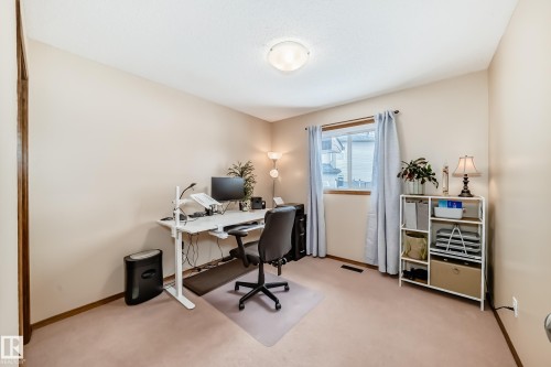 9 Linksview Cv, Spruce Grove, AB - Indoor Photo Showing Office