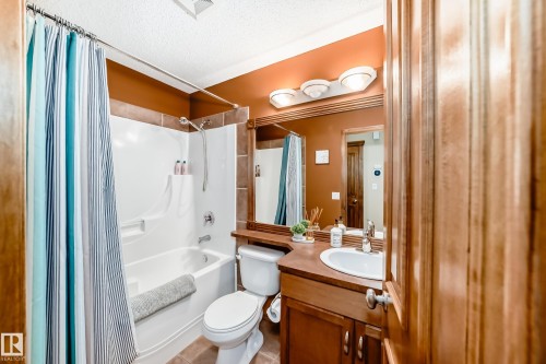 9 Linksview Cv, Spruce Grove, AB - Indoor Photo Showing Bathroom